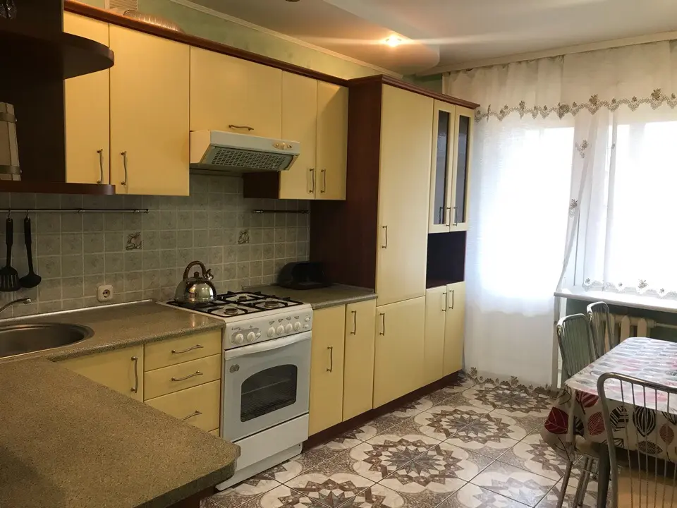 Двухкомнатная квартира на сутки в Солигорск, ул. Октябрьская 10